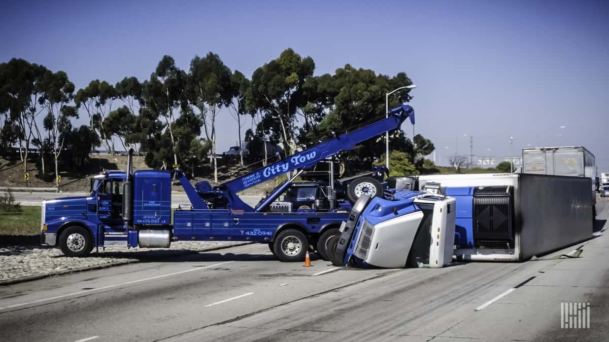 Here are some things you need to know if you want safe trailer towing